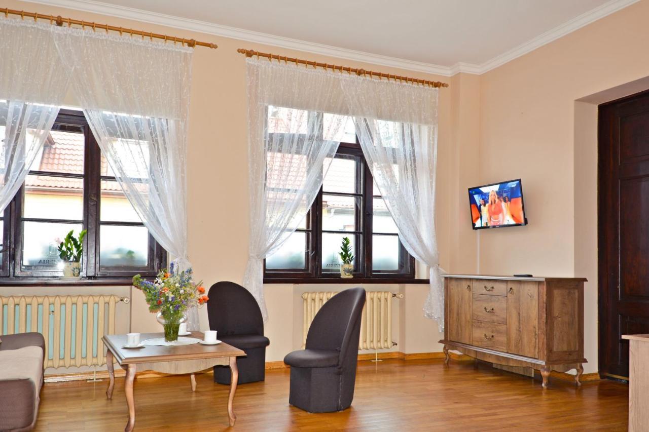 Dom Wczasowy Pod Zegarem Łeba Exterior foto